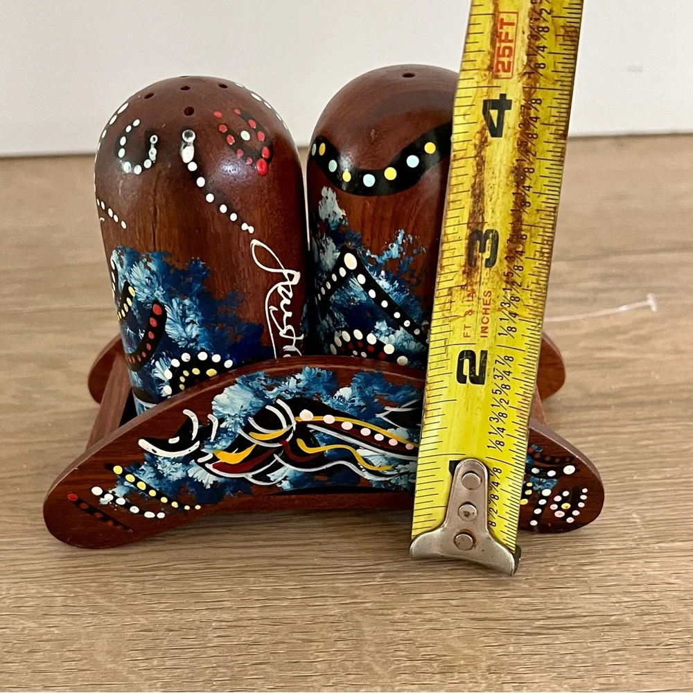 VTG NIB Finecraft Australia Art Hand Painted Wooden‎ Salt Pepper Shakers w Stand